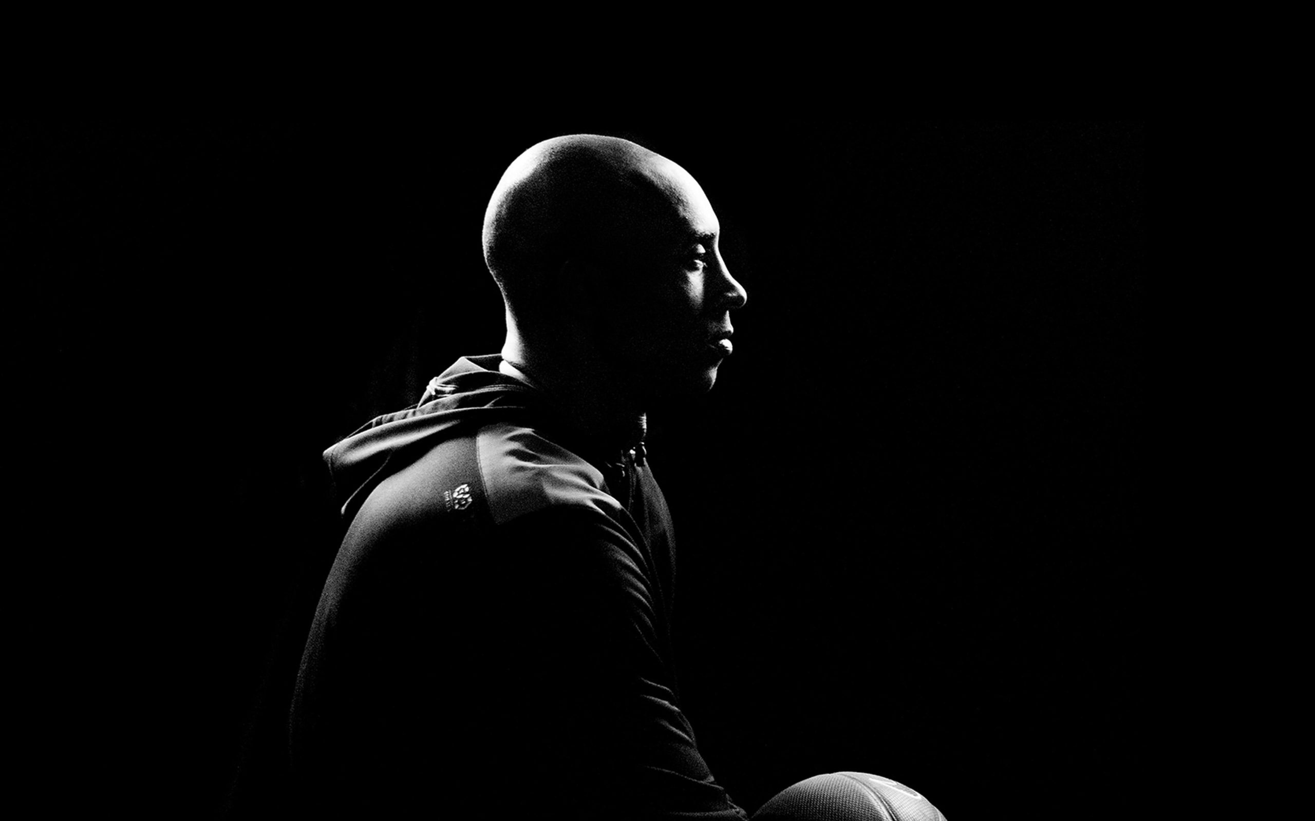 Kobe Bryant sideview interview desktop wallpaper